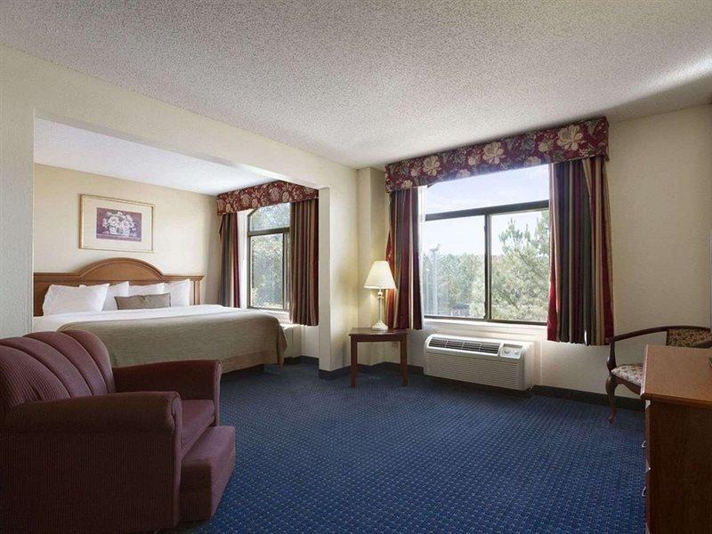 Wingate By Wyndham Augusta Fort Eisenhower Bagian luar foto